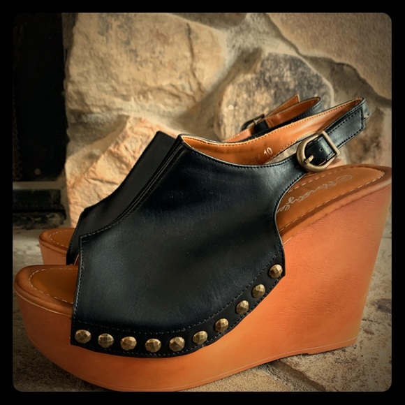 Black Wedges - Picture 1 of 4